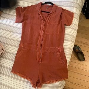 Rust colored short jumper raw edges young fabulous broke sz L Anthropologie